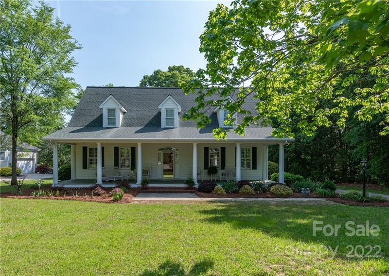 1688 Sharon Ln, Lancaster, SC 29720