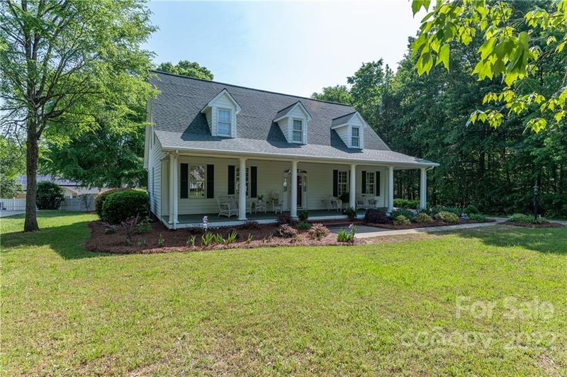 1688 Sharon Ln, Lancaster, SC 29720