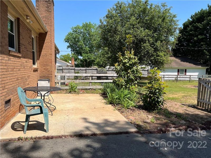 13430 Idlewild Rd, Matthews, NC 28105