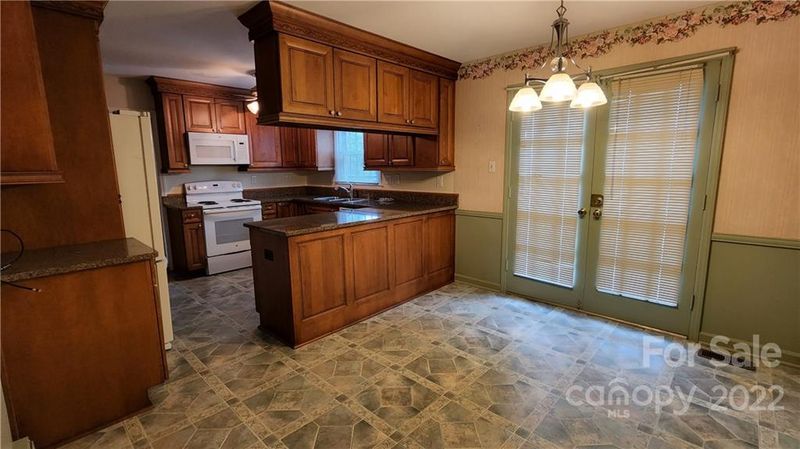 5801 Mcbride St, Charlotte, NC 28215