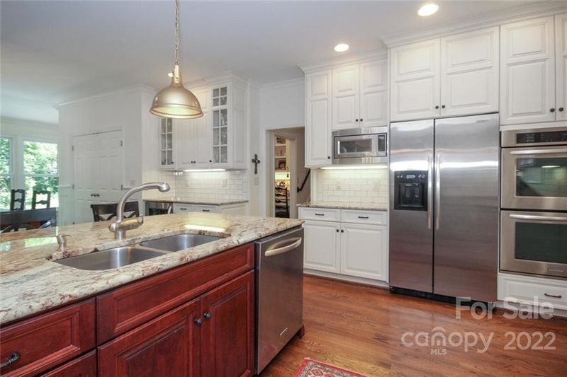 3115 Foxridge Rd, Charlotte, NC 28226