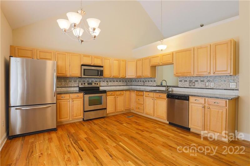 153 Winding Cedar Dr, Statesville, NC 28677