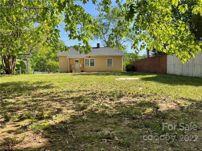 300 Hovis Rd, Stanley, NC 28164