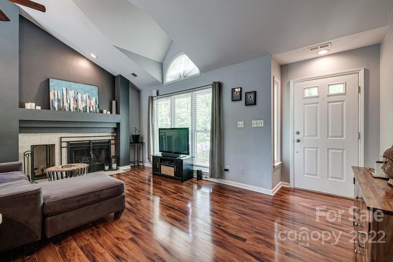 7714 Bridle Ct, Charlotte, NC 28216