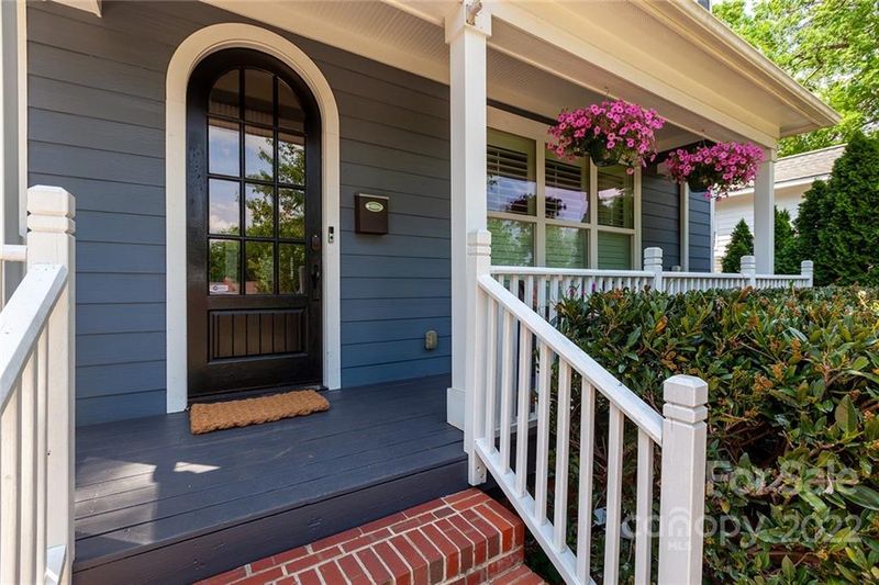 1801 Dearmon Dr, Charlotte, NC 28205