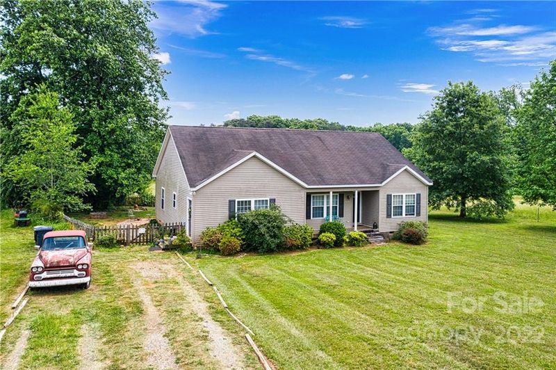 763 Midway Rd, Statesville, NC 28625