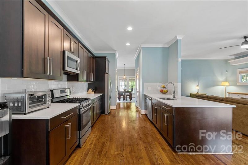 715 E 24th St, Charlotte, NC 28205