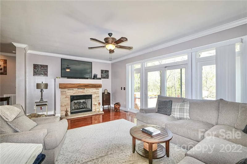 129 Gatton Dr, Olin, NC 28660