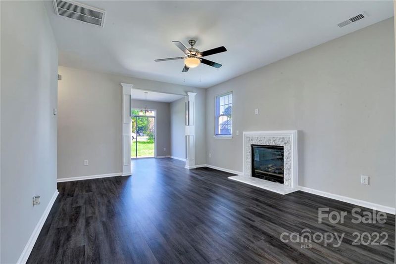 9504 Forest Path Dr, Charlotte, NC 28269