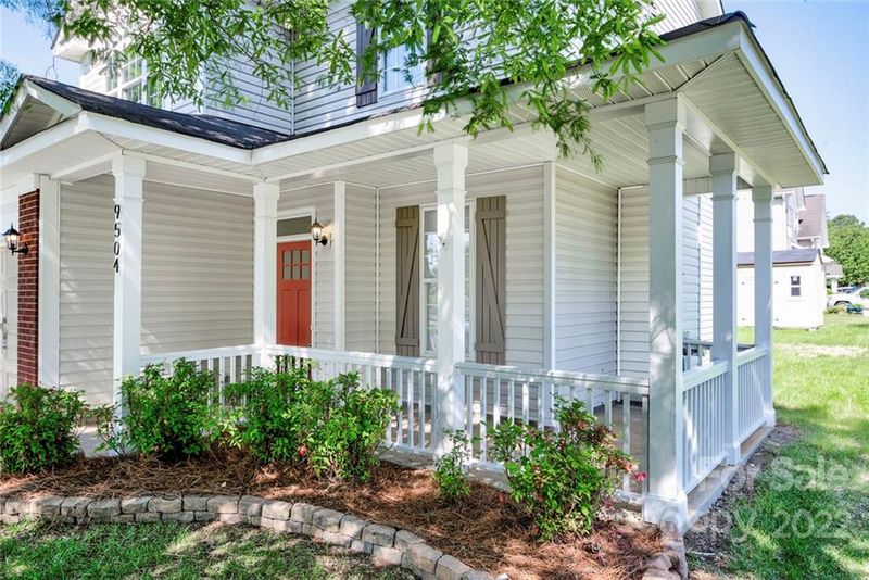 9504 Forest Path Dr, Charlotte, NC 28269