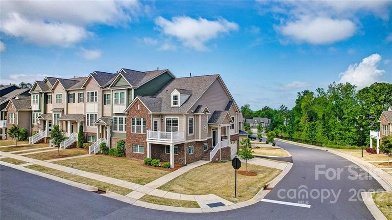 6244 Cloverdale Dr, Tega Cay, SC 29708