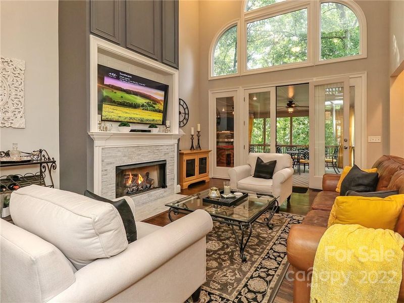 6902 Premier Dr, Charlotte, NC 28277