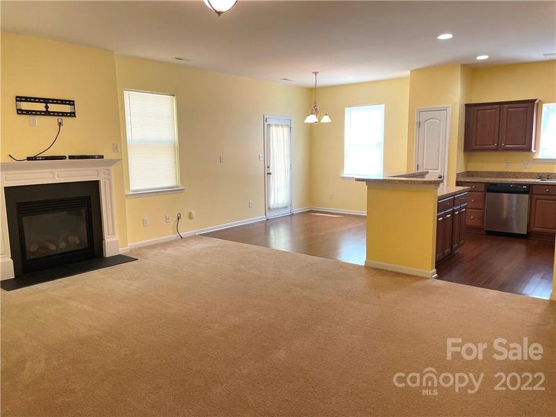 14717 Brotherly Ln, Charlotte, NC 28278