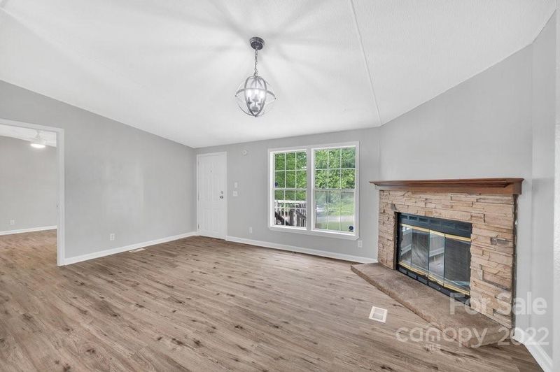 2211 Constance Dr #33, Newton, NC 28658