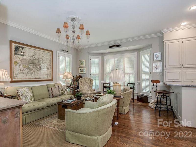 228 Perrin Pl, Charlotte, NC 28207