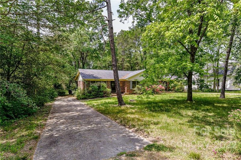 720 Eastway St #A & B, Davidson, NC 28036
