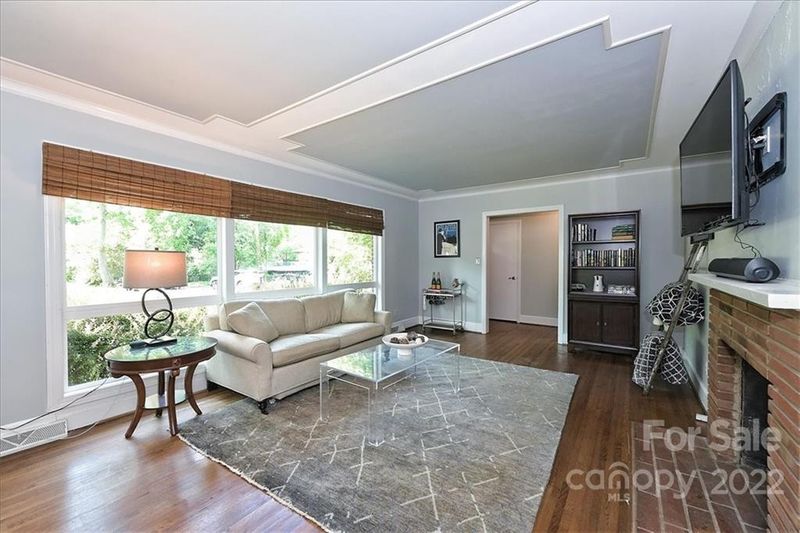 1301 Drexel Pl, Charlotte, NC 28209