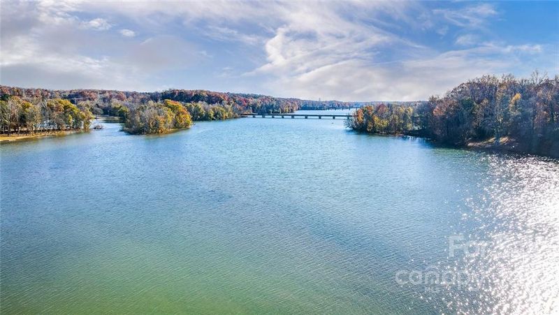 10335 Harbor Dr, Charlotte, NC 28214