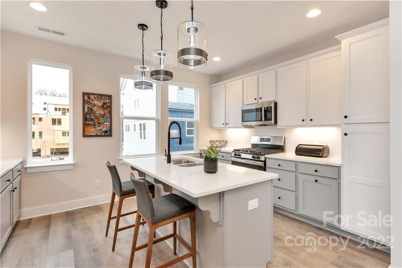 1001 E 36th St #LNO0205, Charlotte, NC 28205