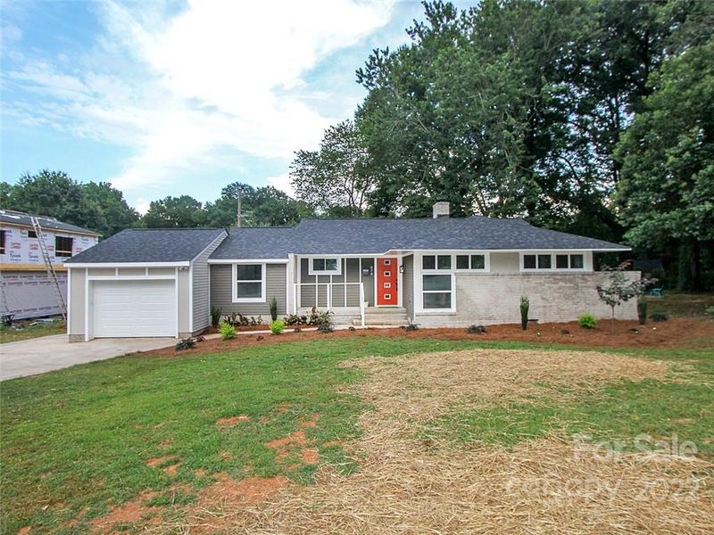 976 Blackberry Cir, Charlotte, NC 28209