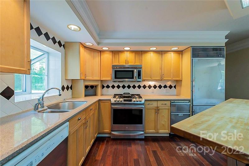 4106 Greenhaven Ln, Gastonia, NC 28056