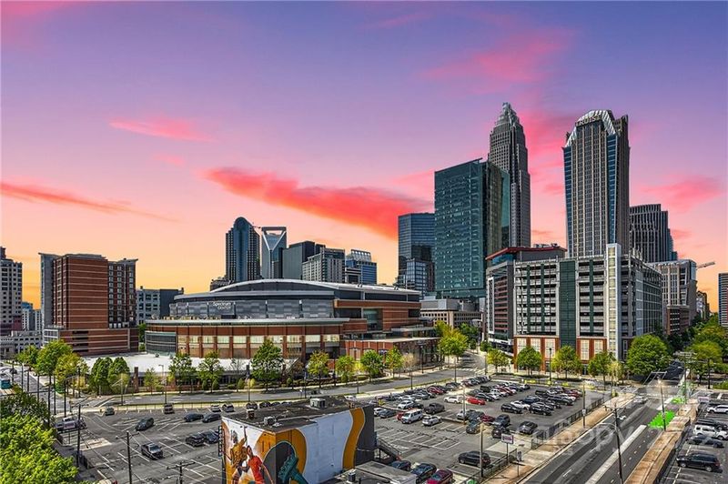 505 E 6th St #801, Charlotte, NC 28202
