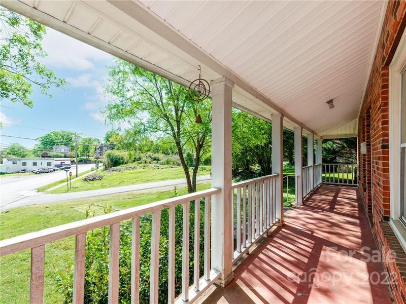 139 Leo Dr, Mount Holly, NC 28120