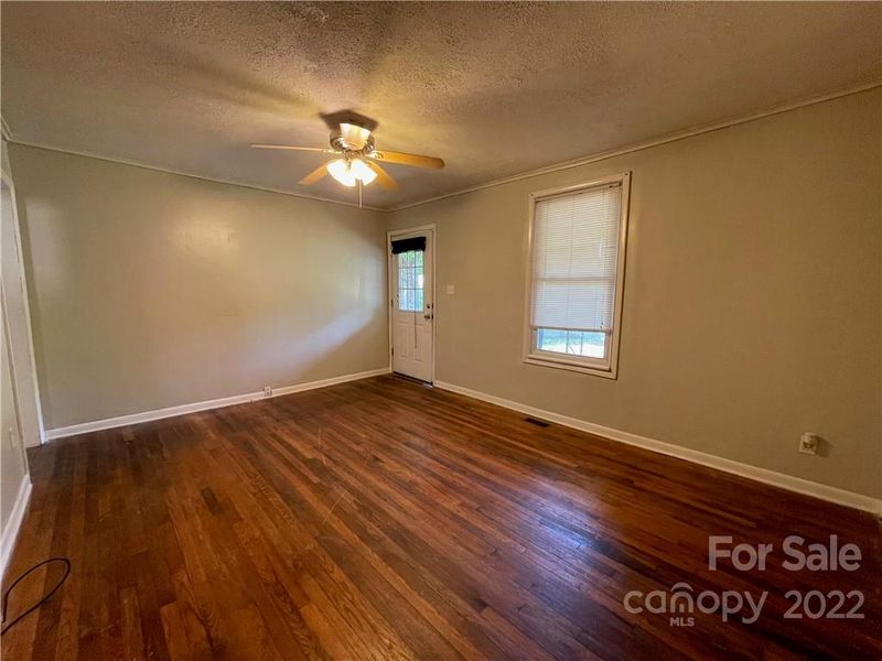 3230 1st Avenue Dr SE, Conover, NC 28613