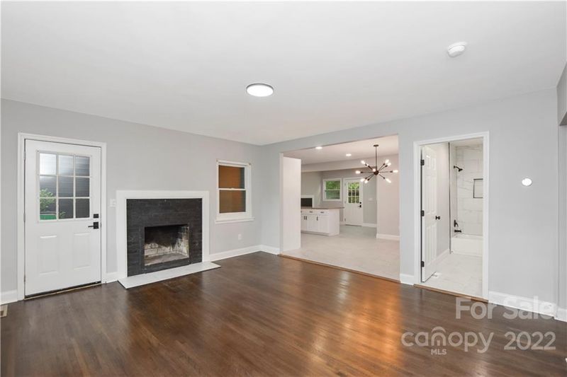 1129 Dade St, Charlotte, NC 28205
