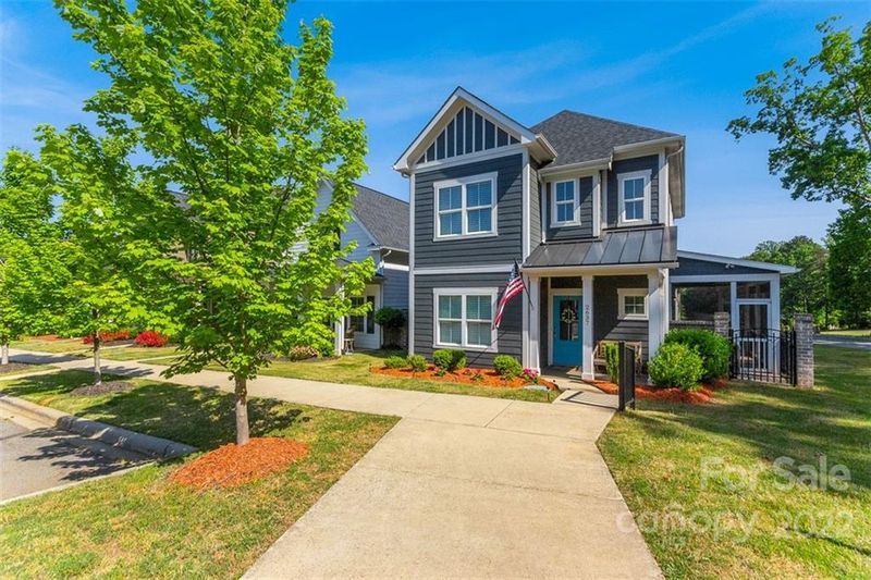 2637 Eight Iron Dr, Denver, NC 28037