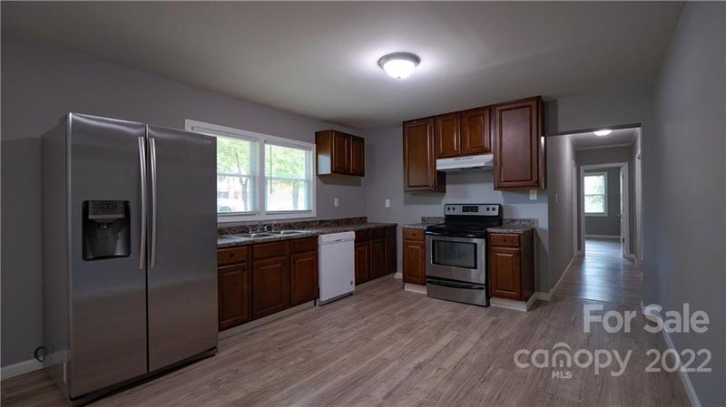 707 Carpenter St, Dallas, NC 28034