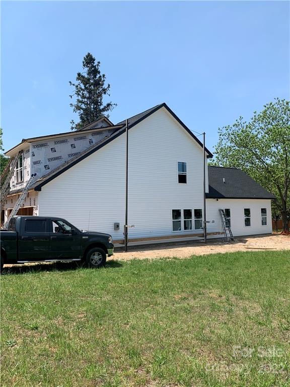 2907 Forbes Rd, Gastonia, NC 28056