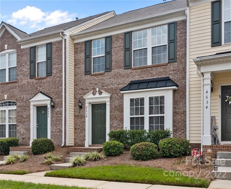 4638 Forestridge Commons Dr, Charlotte, NC 28269