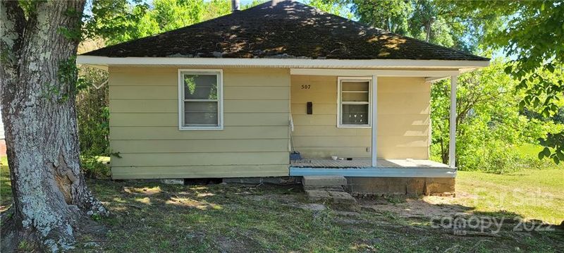 507 Water St, Lincolnton, NC 28092