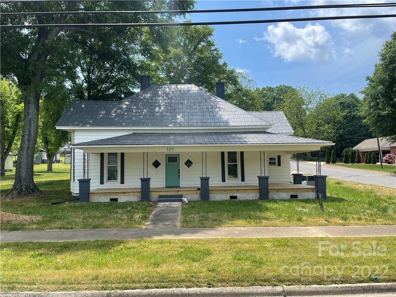 529 Grove St, Lincolnton, NC 28092