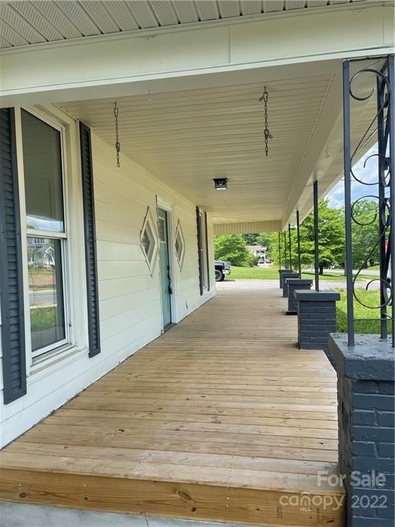 529 Grove St, Lincolnton, NC 28092