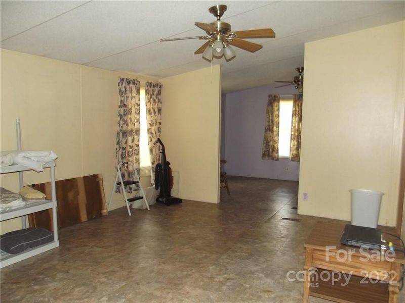 7773 River Bend Rd, Claremont, NC 28610
