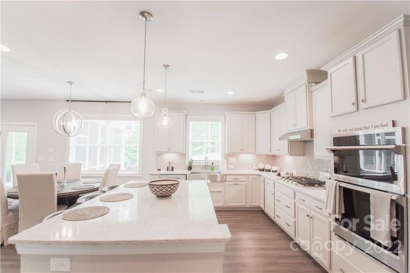 9038 Auburn Whisper Ln, Mint Hill, NC 28227