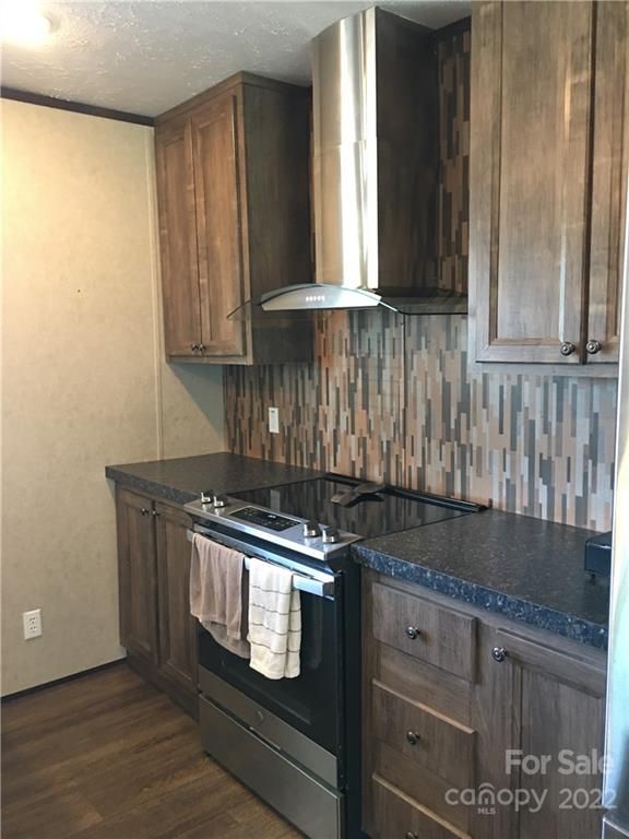 6858 Holly Hawk Ct, Cherryville, NC 28021