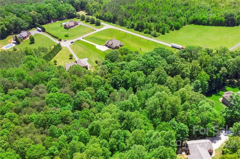 1095 Cornstalk Ln, Catawba, NC 28609