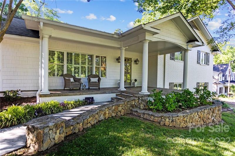 2222 Cloister Dr, Charlotte, NC 28211