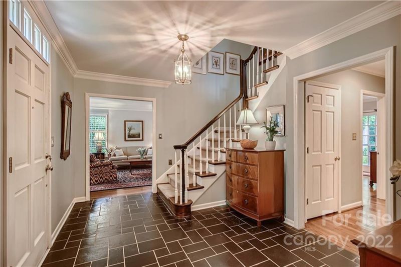 3928 Silver Bell Dr, Charlotte, NC 28211
