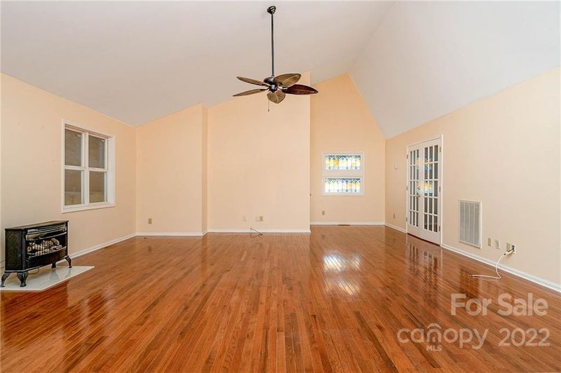 8809 Glencroft Rd, Mint Hill, NC 28227