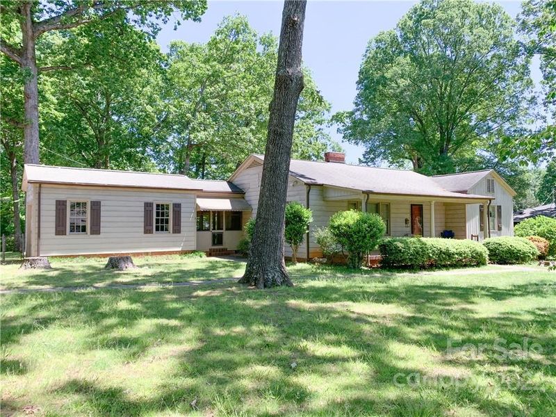 320 Euclid Ave, Statesville, NC 28677