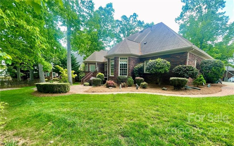 5707 Bardsey Ct, Matthews, NC 28104