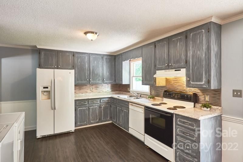 430 Millsaps Rd, Statesville, NC 28625