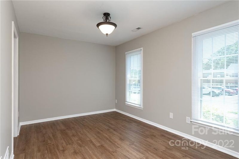 8014 Regent Park Ln, Charlotte, NC 28210