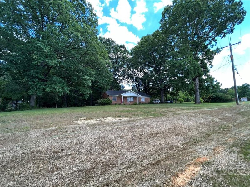 2108 Stallings Rd, Matthews, NC 28104