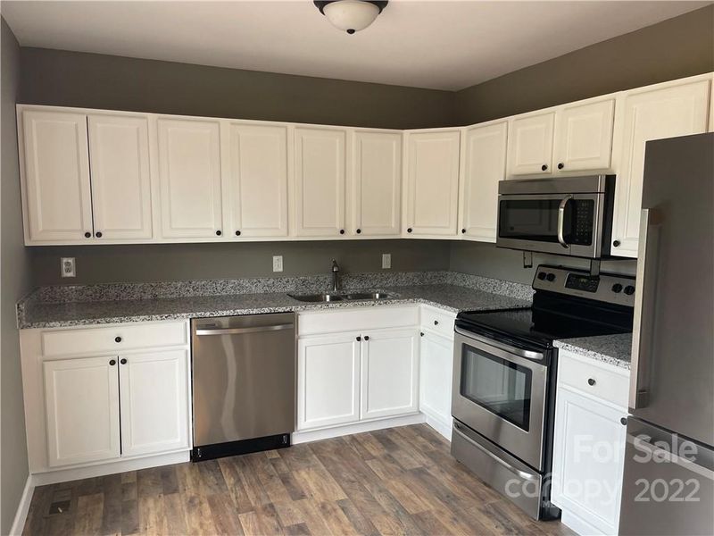5489 Bryan Ln, Hickory, NC 28602