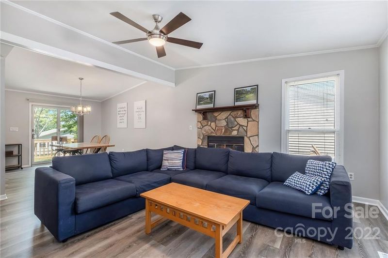 3809 Piney Grove Rd, Charlotte, NC 28212